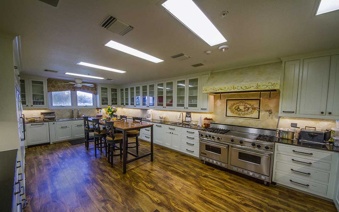 photo of the kitchen in the Great Oaks Recovery Center facility - drug addiction treatment near houston, tx